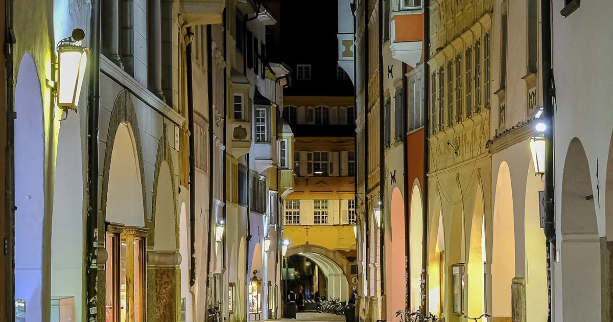 Veduta aerea della città di Bolzano
